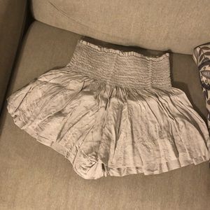 Koch Erica skirt size medium; gray star pattern; make an offer
